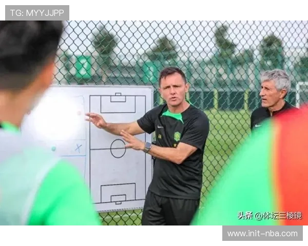 球员通道采访，教练谈战术调整
